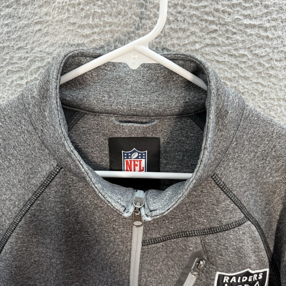 Las Vegas Raiders Sweatshirt Adult Small Gray 1/2 Zip Pullover NFL Football Mens - Picture 9 of 9